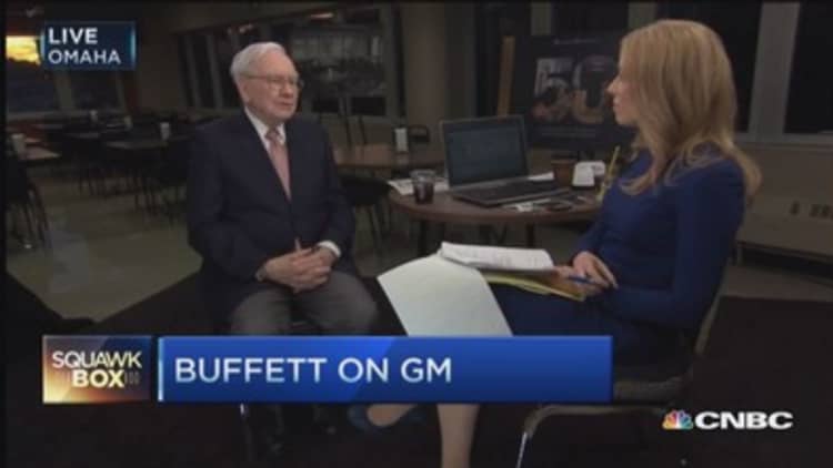 Buffett: Mary Barra right for GM
