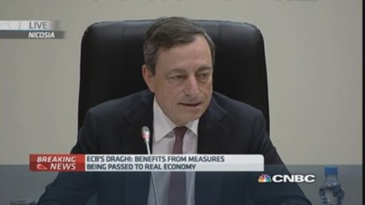 Draghi: We can't buy Greek bonds