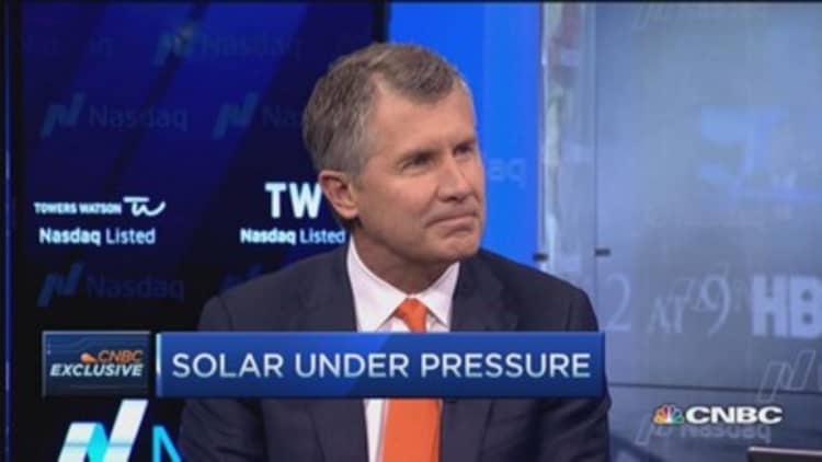 Solar stocks under pressure as crude falls 