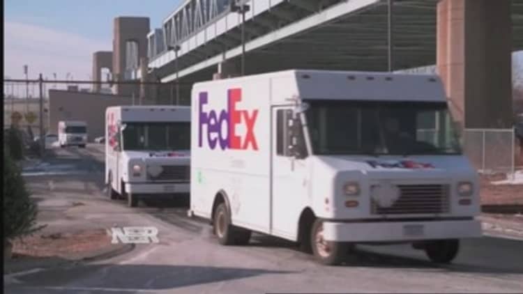 FedEx's profit jumps 