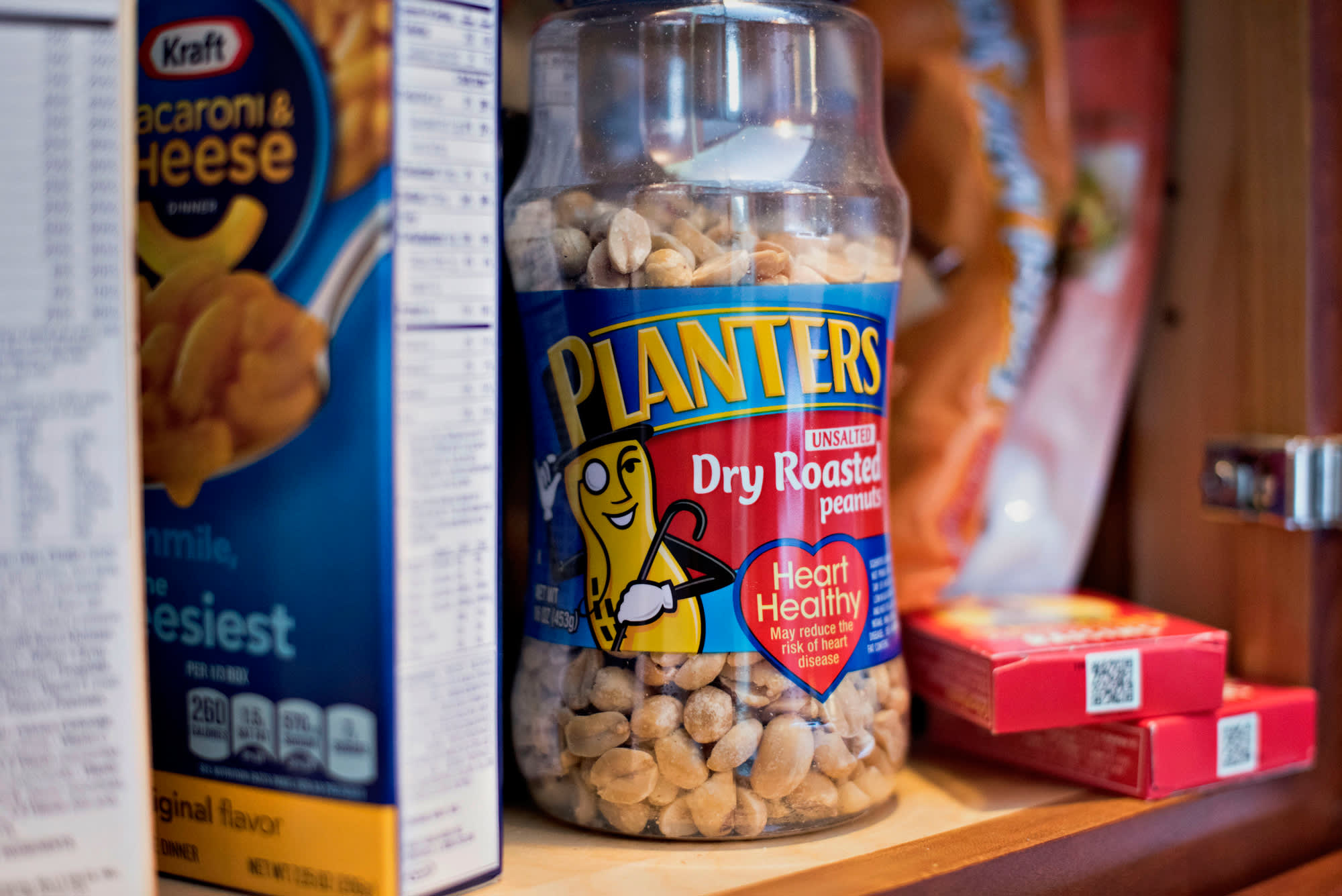 Kraft Heinz reportedly sells Planters to Hormel for $ 3 billion