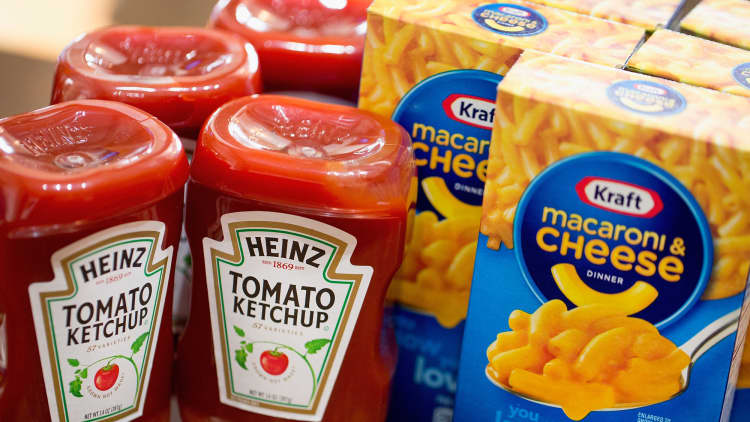 Buffett on Kraft Heinz restating earnings: The company has my confidence