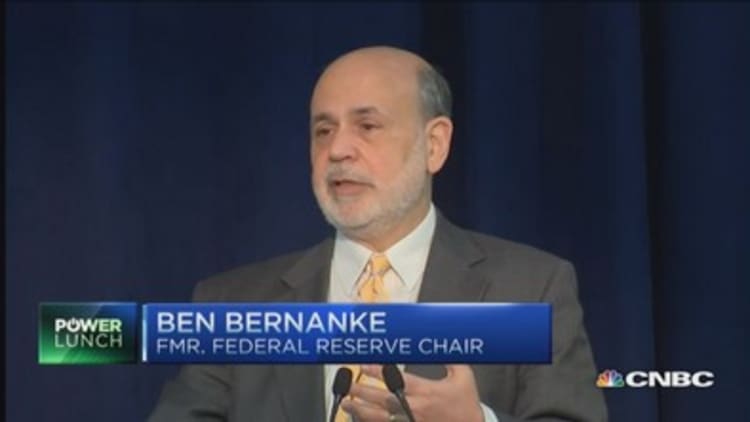 Bernanke breaks silence and blogs 