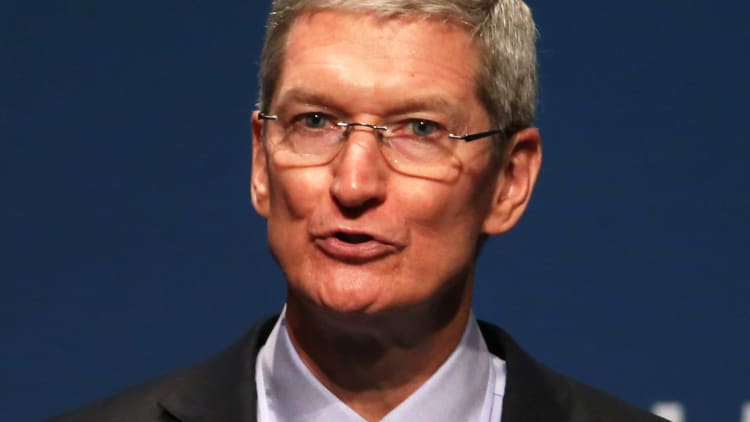 Tim Cook calls out tech companies on privacy