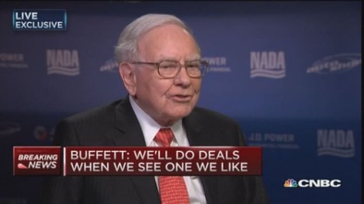 Buffett: We do deals when we see one we like