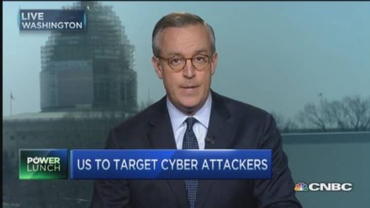 Obama targets hackers