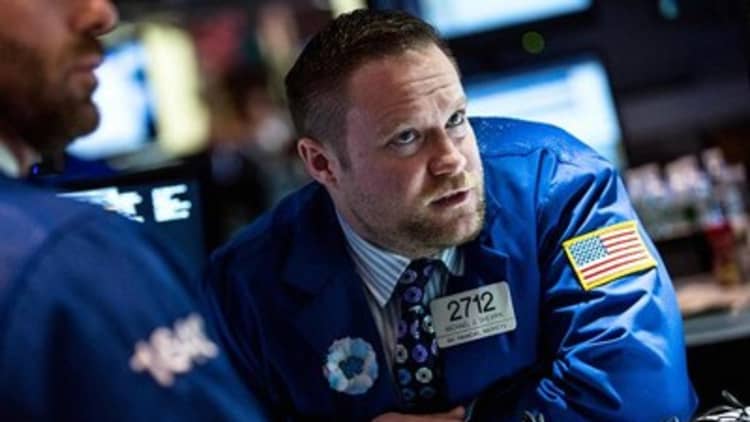 Stocks seek rebound after late fade