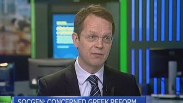 SocGen: 10% chance of sustainable deal for Greece