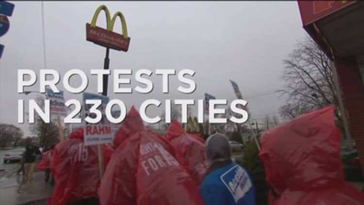 Fight for $15!: Fast food workers protest