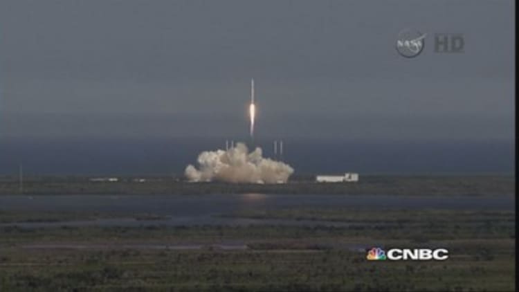 SpaceX launches rocket, but booster fails landing 