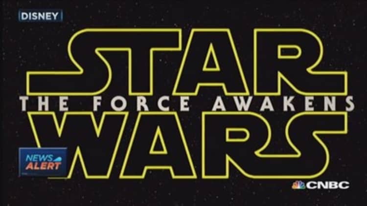 Disney unveils extended Star Wars trailer
