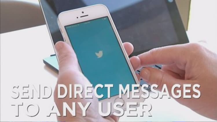Twitter turns to direct messaging