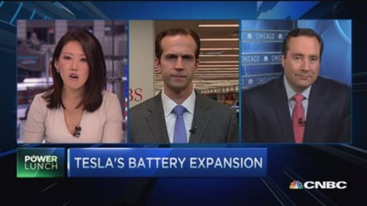 Tesla: Battery front runner? 