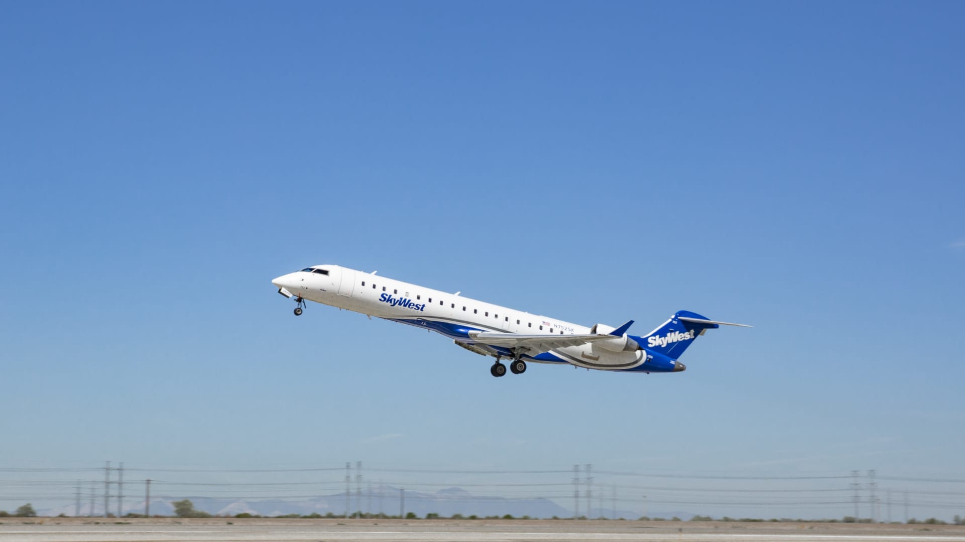 SkyWest ranked as the second best U.S. airline, according to WalletHub.