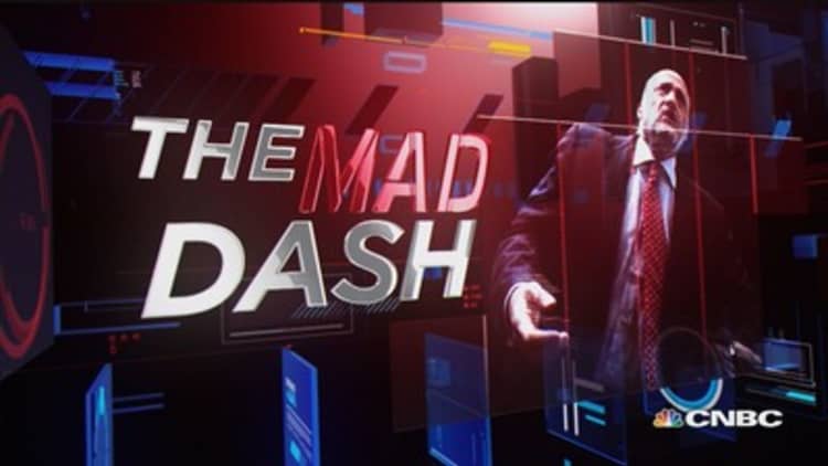 Cramer's Mad Dash: AT&T & Domino's
