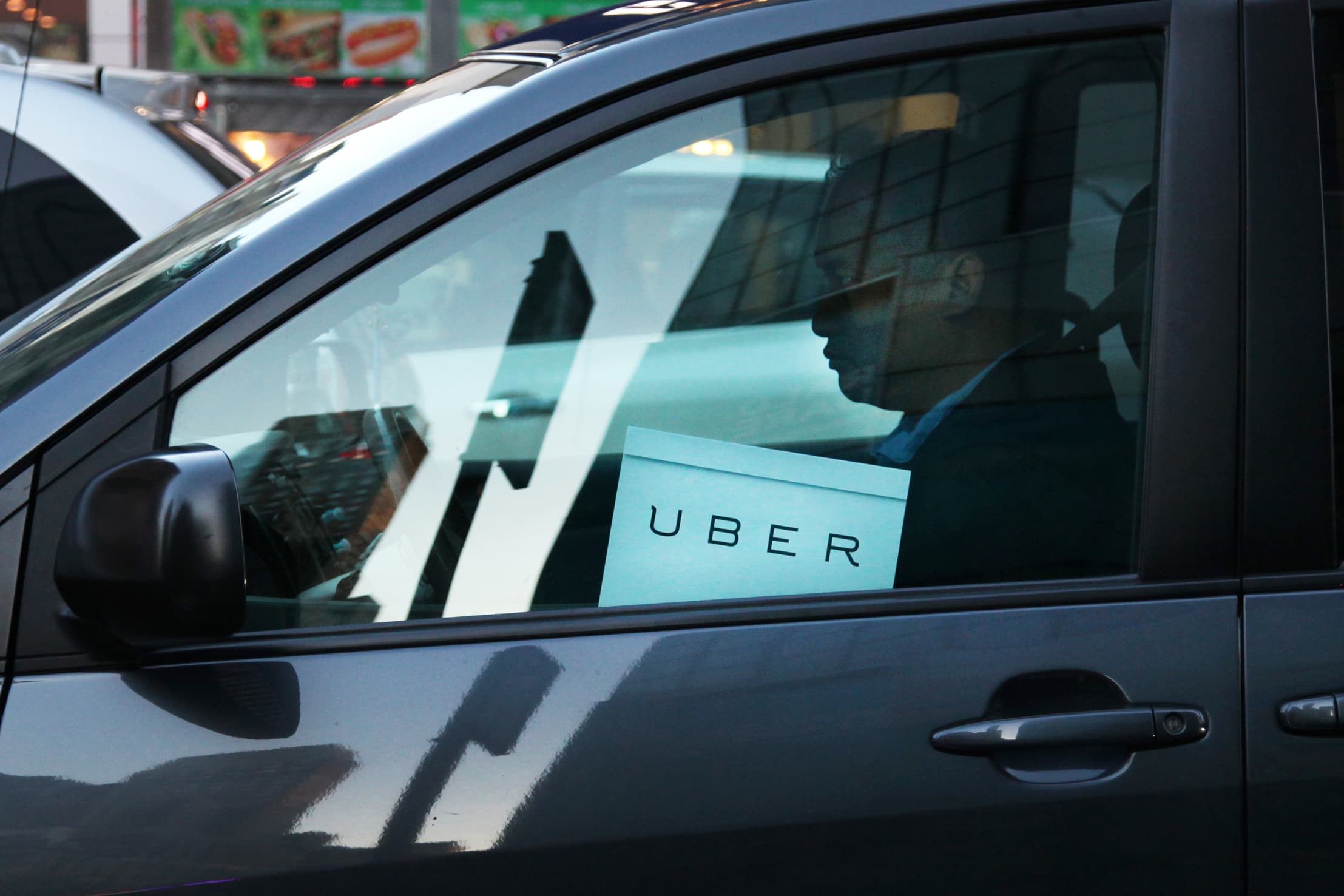 Uber can now track your flight so a ride home is ready when you land
