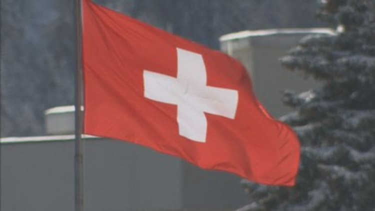 US politicians with secret Swiss bank accounts?