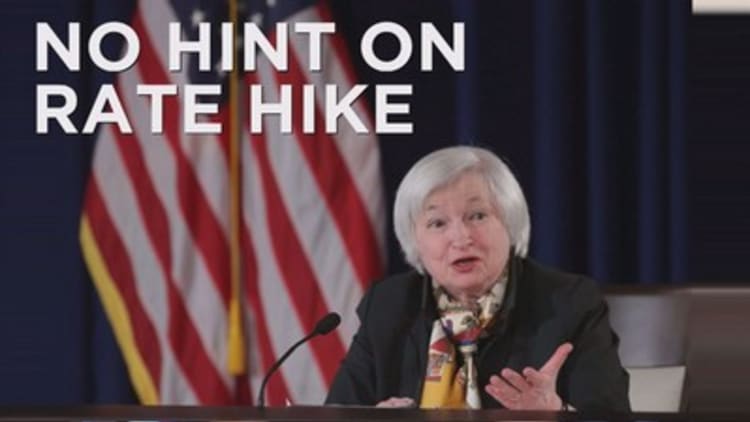 Fed keeps interest rate hike on hold