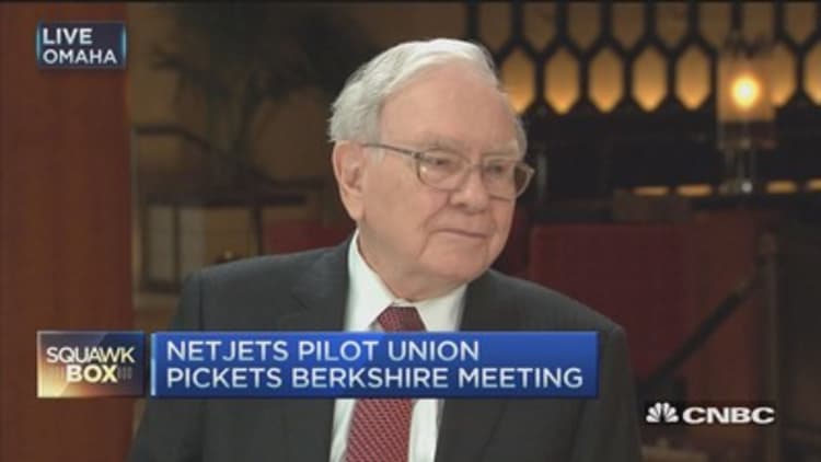 We have no anti-union philosophy at Berkshire: Buffett