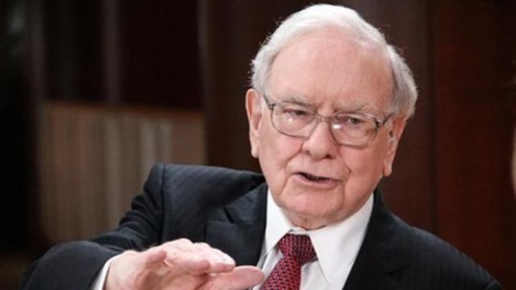 Buffett on the Fed: Yellen's hands are tied