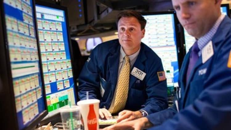 Stocks seek to continue May winning streak  