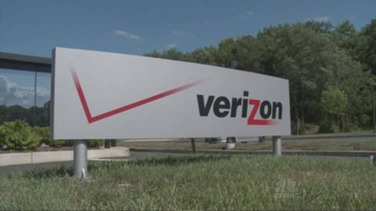 Verizon to buy AOL: What should consumers expect?
