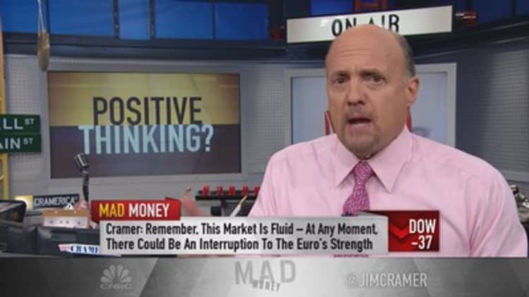 Cramer: Worry about rates? Don't be silly