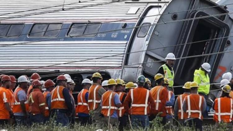 Seven dead after Amtrak derailment