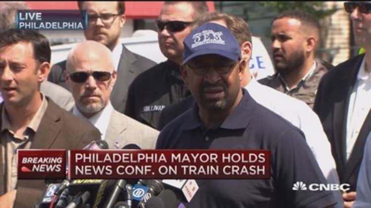 Philly Mayor: 7 dead from train crash