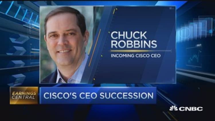 Cisco beats Street, cites revenue growth