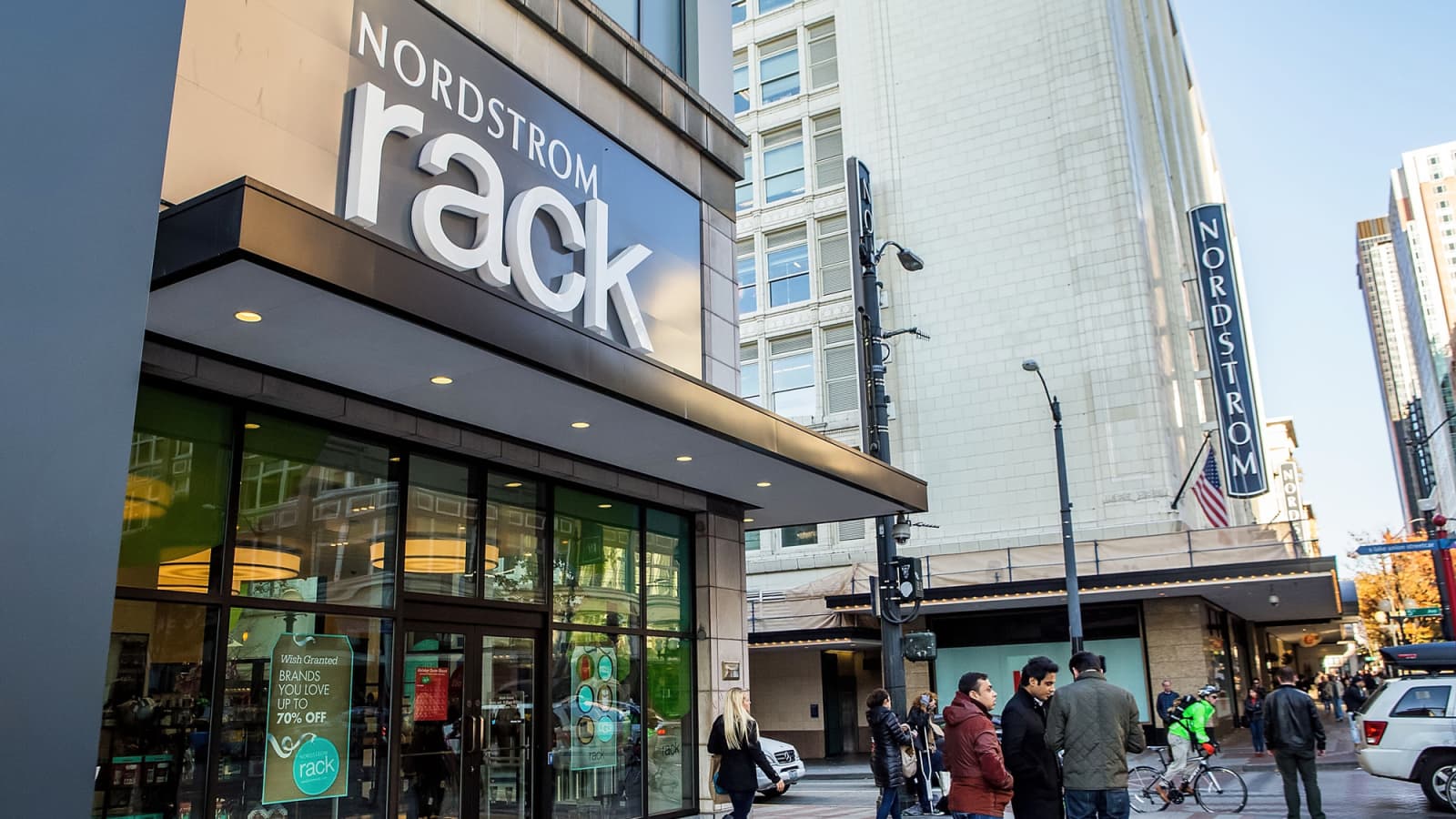 As retailers retreat, Nordstrom bets big on brick-and-mortar