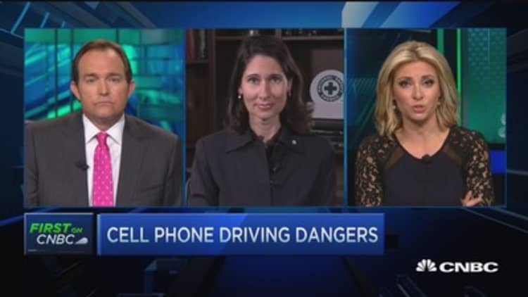 Cell phone-related car crashes rise