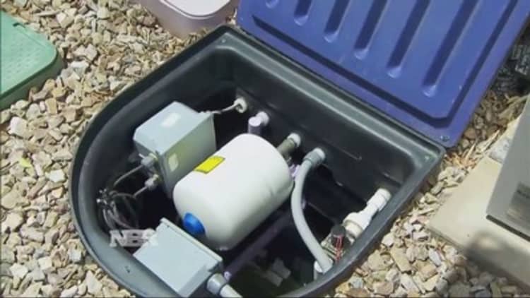 In-home water recycling system 