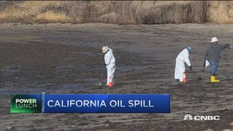 Oil spill cleanup near Santa Barbara
