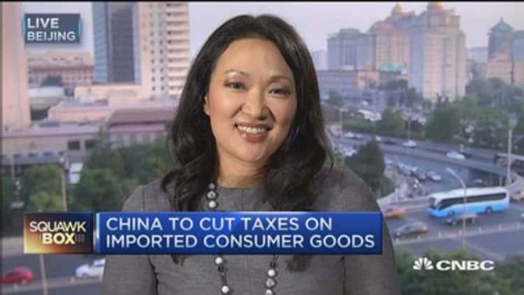China to cut taxes on imported consumer goods
