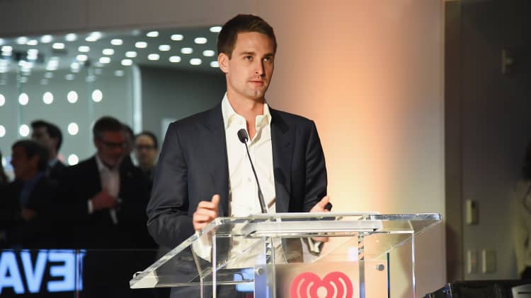 Snapchat parent files plan to sell shares to public