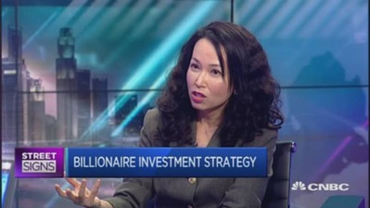 Here's how to invest like a billionaire