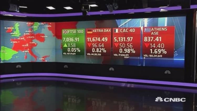 Europe shares close mostly lower; Greek hopes fade