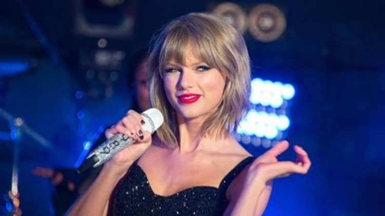 Taylor swift shakes off Apple music 