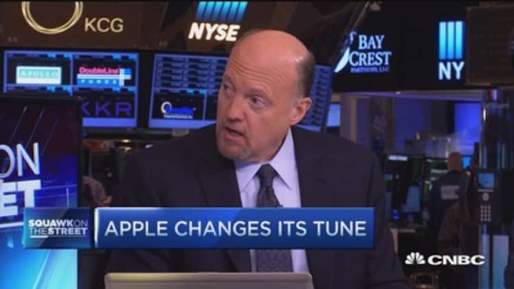 Cramer: Apple tune change unusual