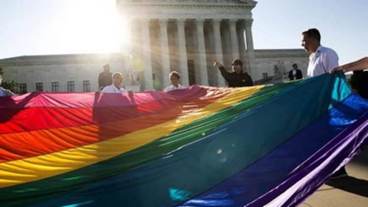 NBC/WSJ poll: 57% support gay marriage