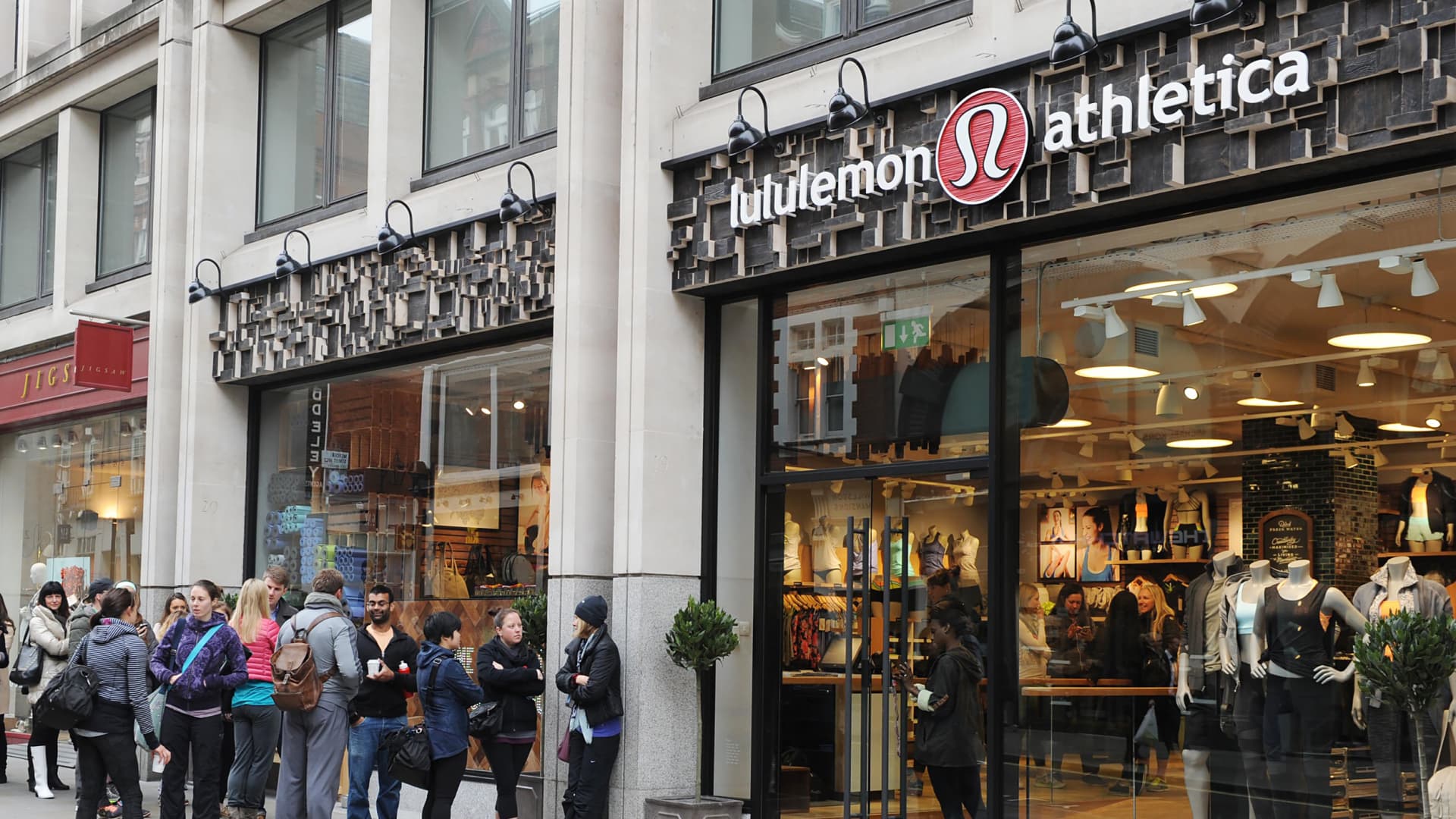 Lululemon has a new plan for its real estate