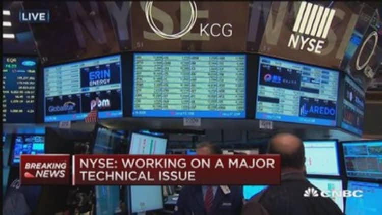 NYSE suspends trading