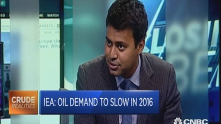 Oil demand to slow in 2016