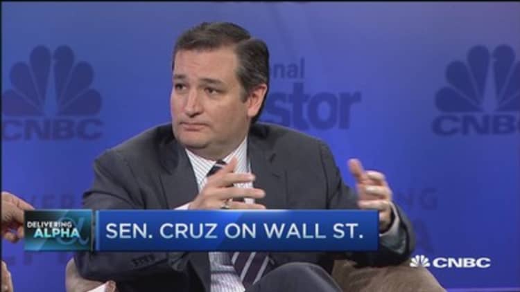 Sen. Cruz: Gov't should not be Santa Claus or thug