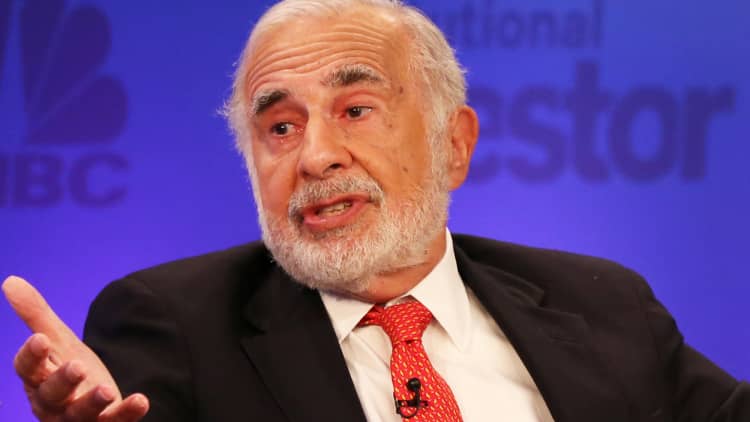Carl Icahn reveals he has a stake in HP and is pushing for a deal with Xerox