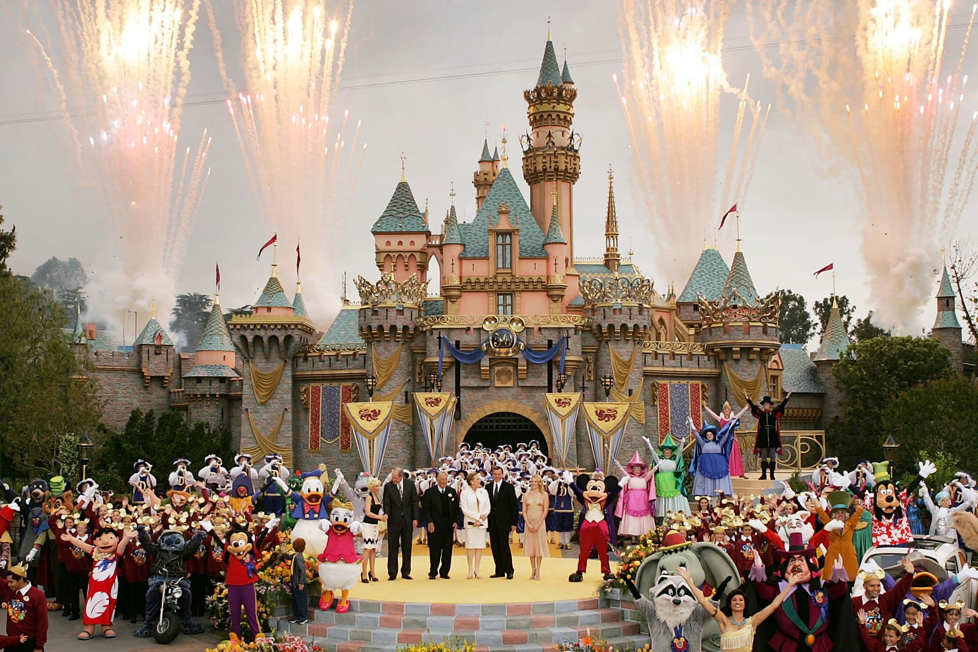 How to spend a day at Disneyland for under $5