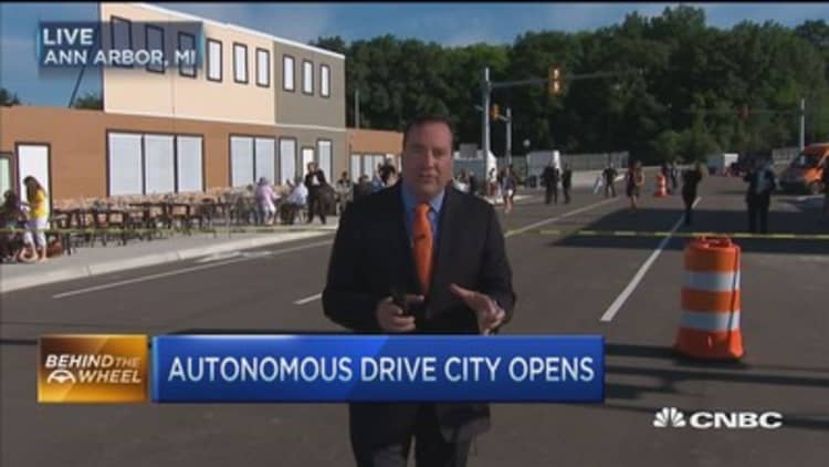 Mcity: Self-driving test course opens in Michigan