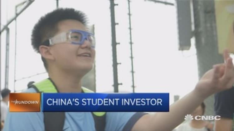 Meet China's 17-year-old stock investor