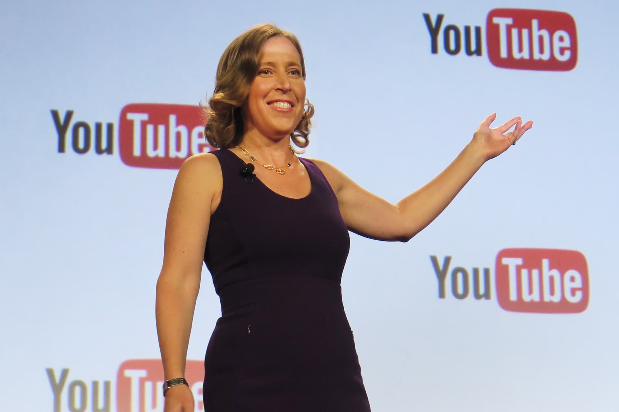 Bà Susan Wojcicki - CEO của YouTube, đã tốt nghiệp bằng cử nhân Đại học Harvard, sau đó lấy bằng MBA của Đại học California. Ảnh: CNBC. 